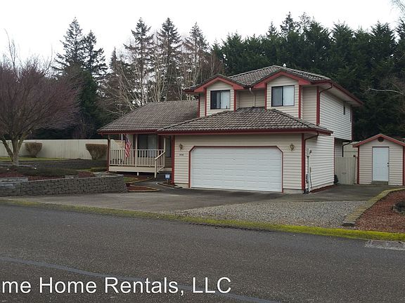 2nd image of 3436 Mercedes Dr NE
