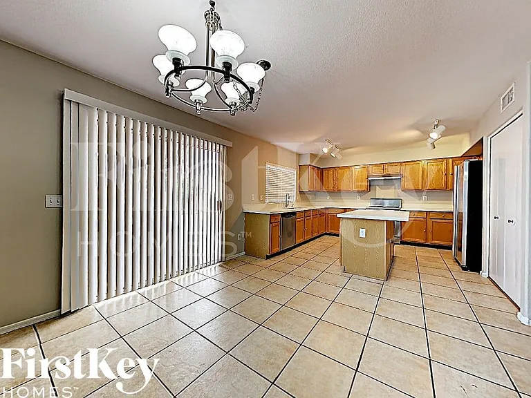 7323 E Navarro Ave — Photo 7