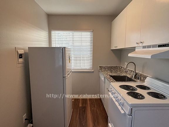 3rd image of 2970 Magliocco Dr #1