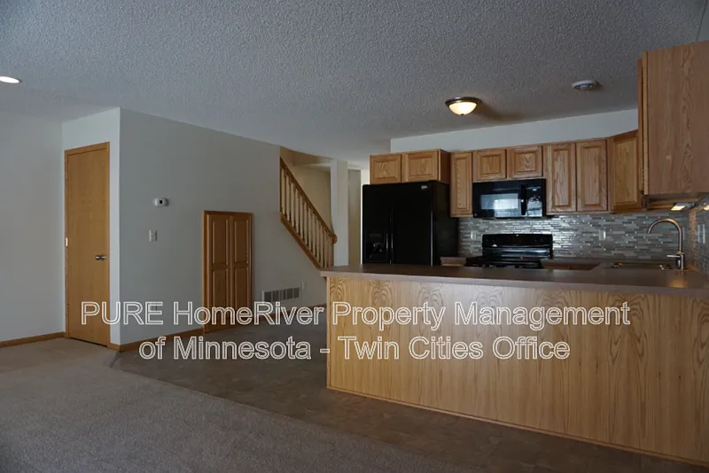 3 bed, 2.5 bath, 1500 sqft, $2,190 — Photo 3