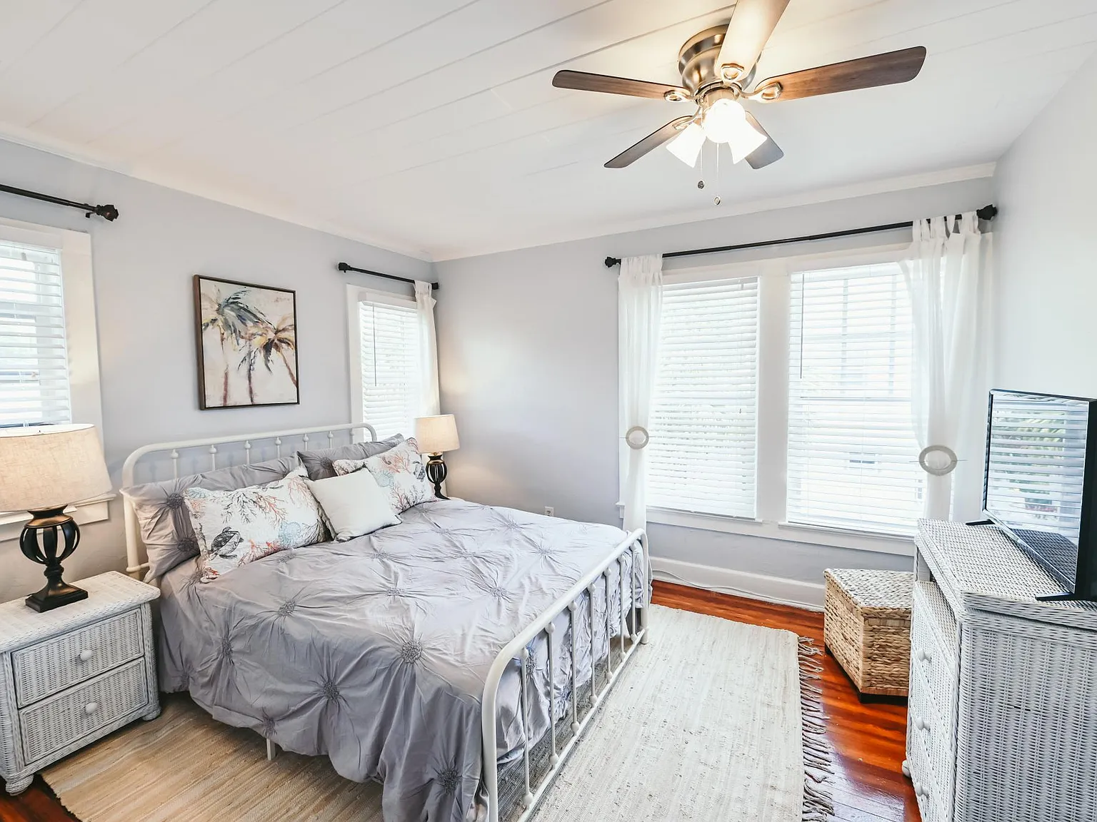 1 bed, 850 sqft, $2,500 — Photo 3