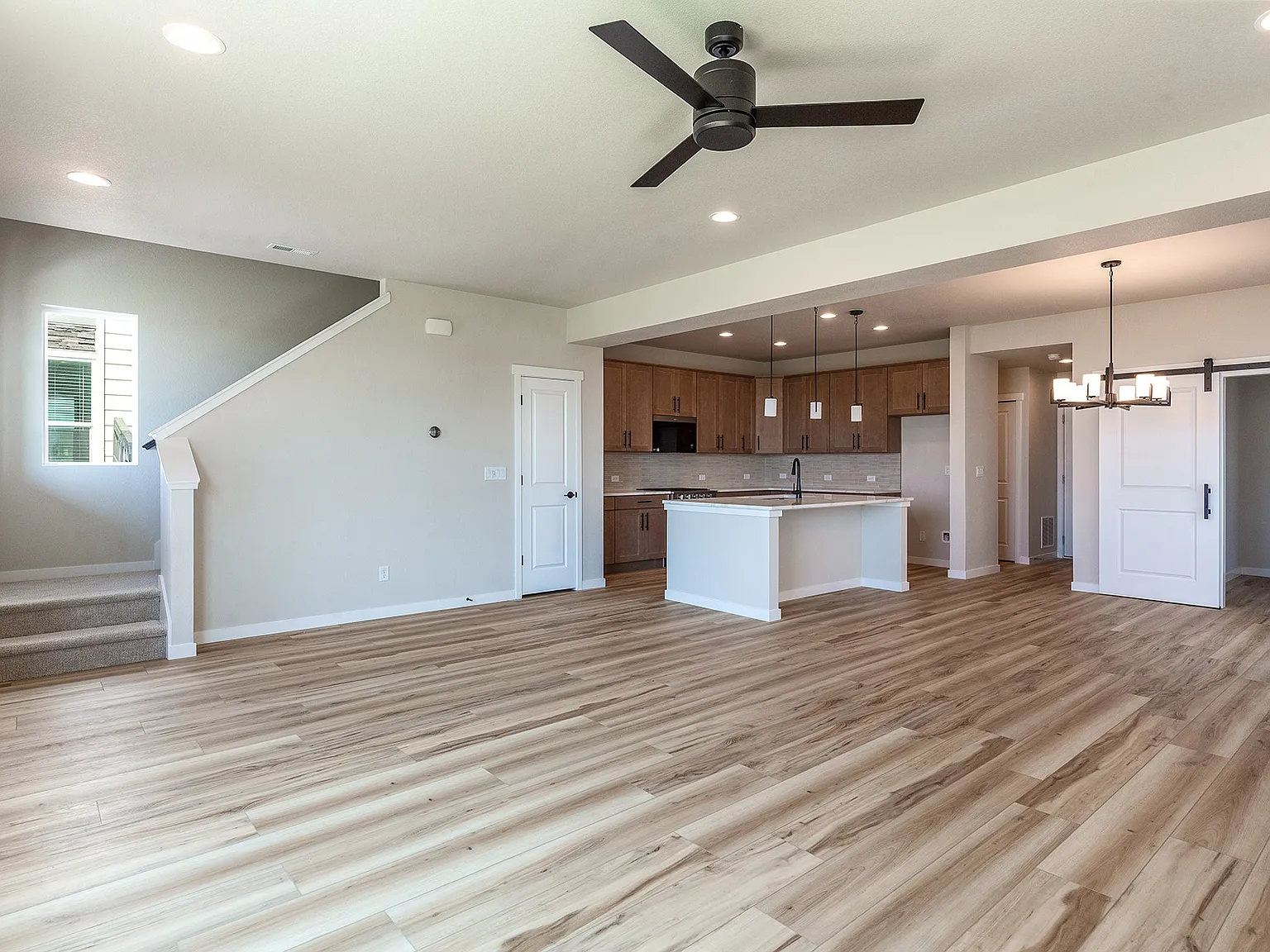 3 bed, 1783 sqft, $2,550 — Photo 2