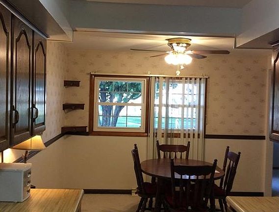5th image of 706 Dresden Dr