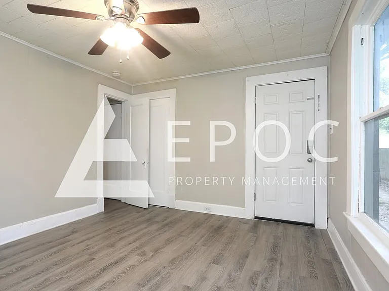 2317 Colonial Ave — Photo 11