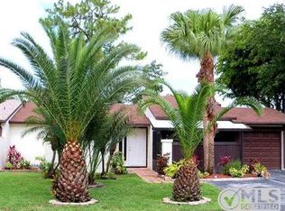 112 Conaskonk Cir, Royal Palm Beach, FL 33411
