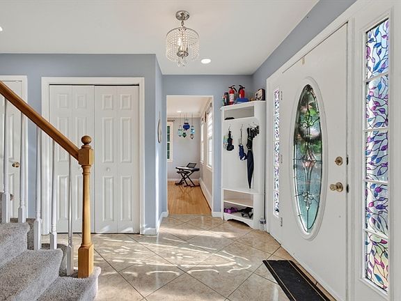 3rd image of 36 Shirley Rd