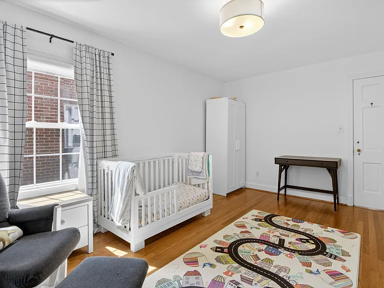 5028 Massachusetts Ave NW — Photo 22
