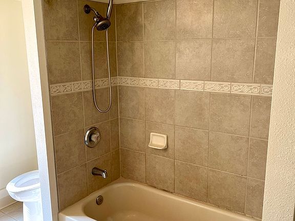4th image of 408 E Porter St #1