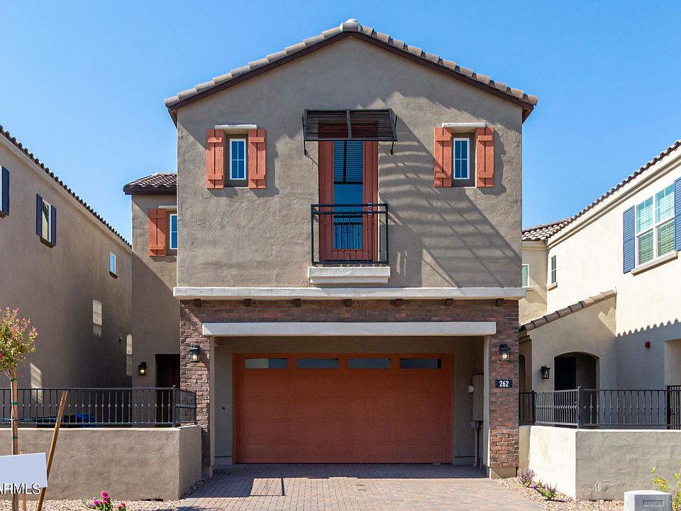 1st image of 262 E Aster Dr