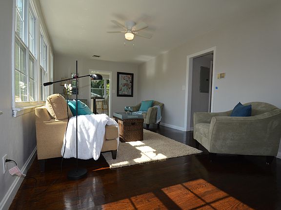 2nd image of 430 W 66th St