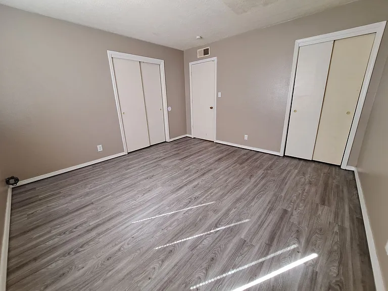 85 Darlene Road SE — Photo 8
