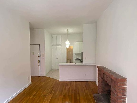 5th image of 282 W End Ave APT 4F