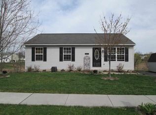 145 Abbotts Dr, Abbottstown, PA 17301