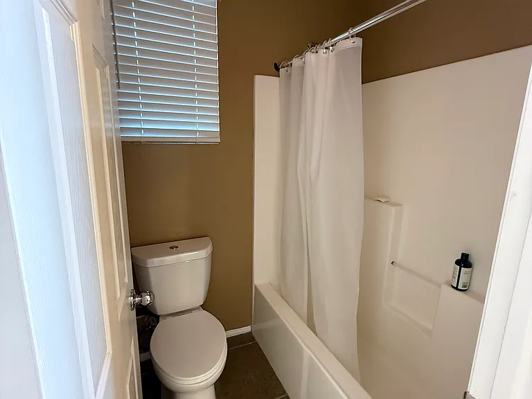 Peregrine Ln — Photo 9