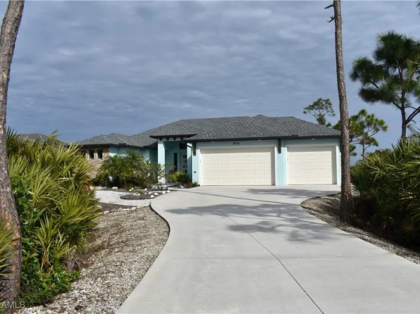 9418 Treasure Lake Ct, Saint James City, FL 33956