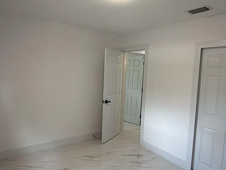 2550 Jackson St — Photo 12