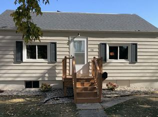 118 10th St N, Breckenridge, MN 56520