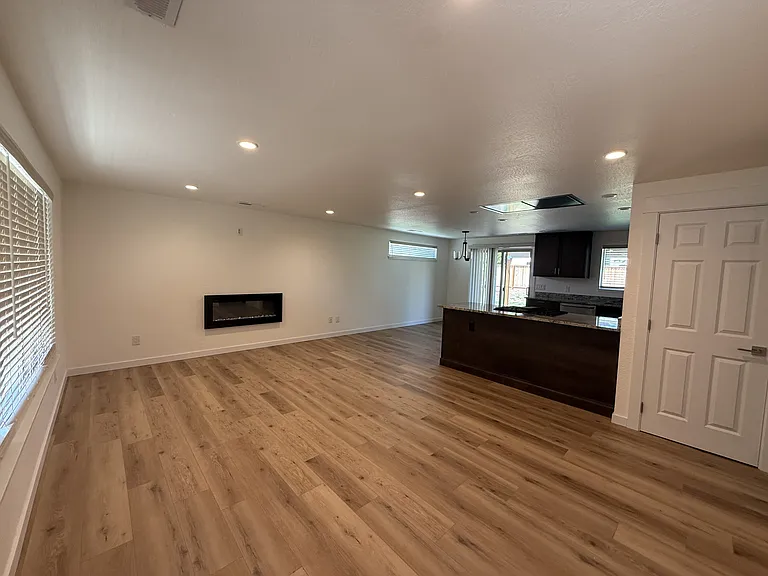 2853 Tahitian Ave — Photo 11