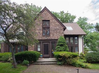 1916 Albany Ave, West Hartford, CT 06117