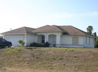 1104 Bainbridge St E, Lehigh Acres, FL 33974