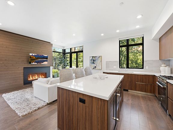 4th image of 4134 Cooper Ln #21