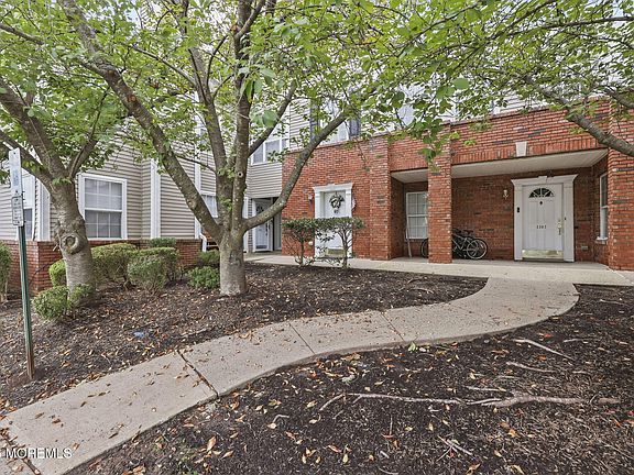 4th image of 2202 Timber Ridge Court #2202