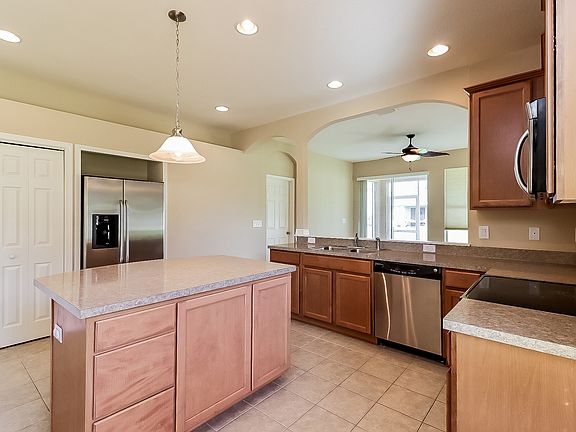 3rd image of 12846 Hampton Hill Dr