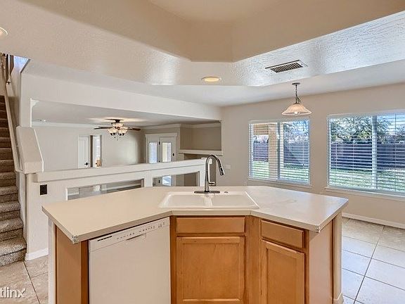 5th image of 13950 N 156th Ln