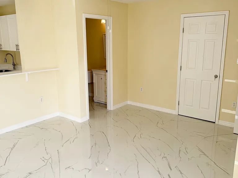 107 Teakwood Dr — Photo 5