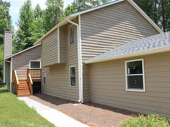 3rd image of 3562 Bryant Ln