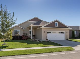 5566 King Arthur Rd NW, Rochester, MN 55901