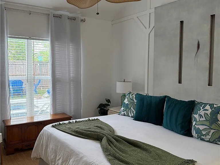 15009 Cloverdale Dr — Photo 10