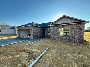 122 S Apple St, Beebe, AR 72012