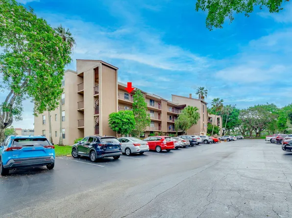 7301 NW 1st Street #402, Margate, FL 33063