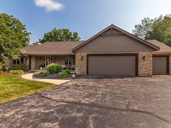 2nd image of W318N1050 Huckleberry WAY