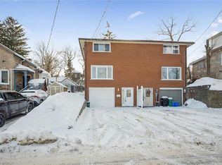 126 Queen St E, Cambridge, ON N3C2B2