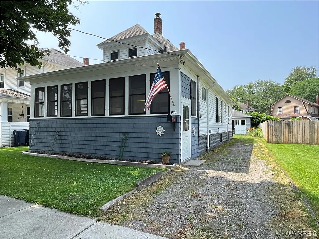 820 88th St photo 1