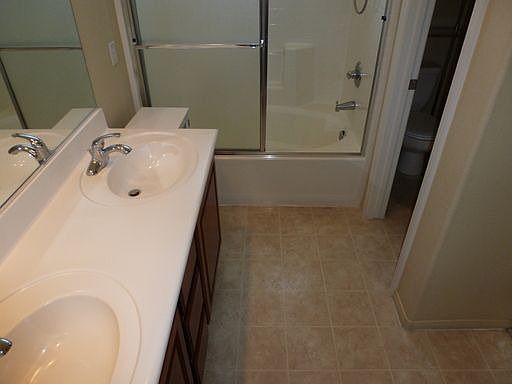 4th image of 5843 Edgefield Ave