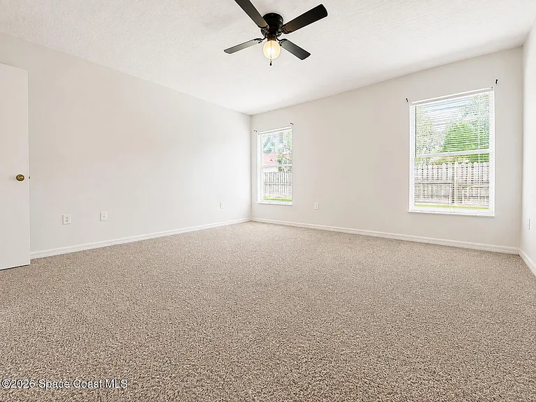 295 Provincial Dr — Photo 8
