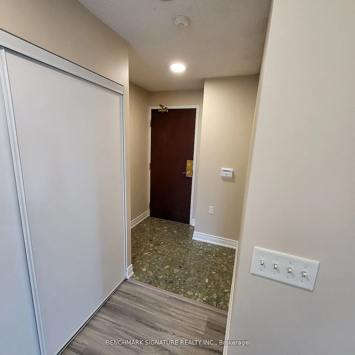 Building Photo - 20 Olive Ave #802