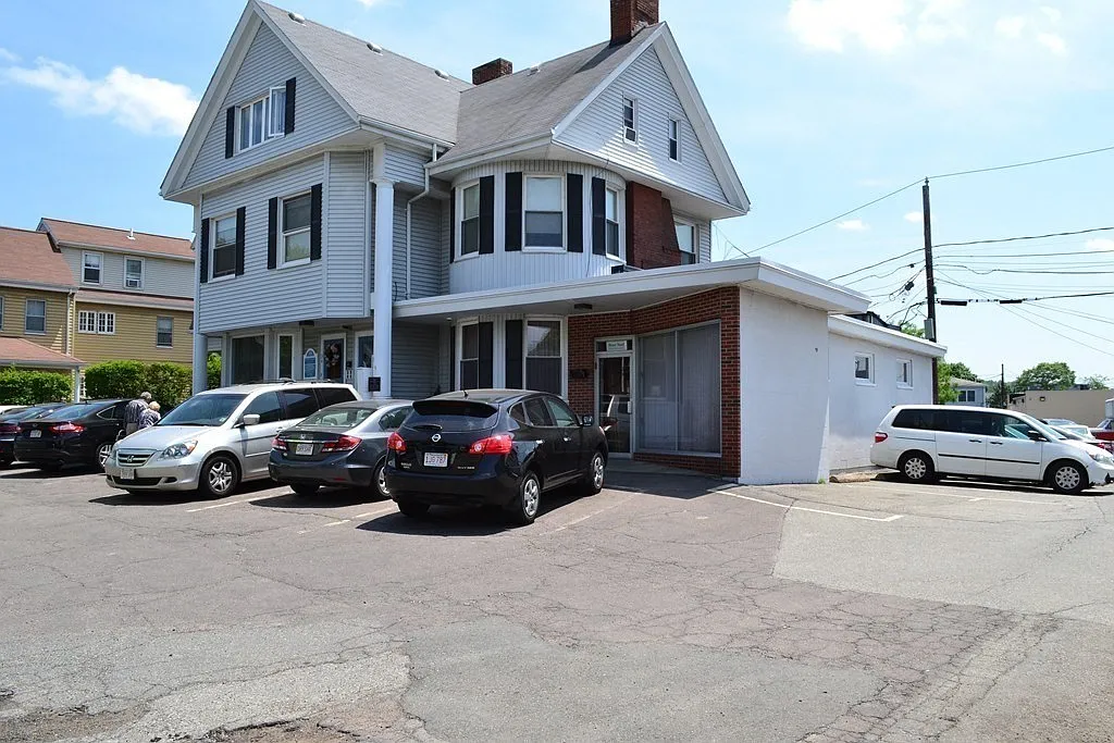 Studio, 400 sqft, $1,900 — Photo 1