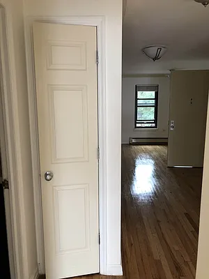 Rented by Space Real Estate | media 44