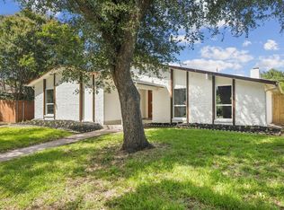 714 Pinehill Ln, Grand Prairie, TX 75052