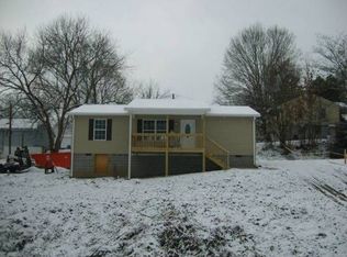 402 D St, Lenoir City, TN 37771