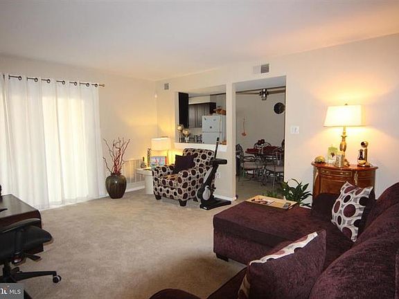 2nd image of 2752 Marsala Ct