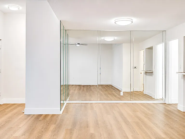134 S Elm Dr #104 — Photo 6