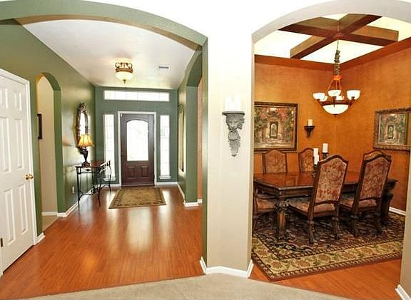 5th image of 709 Stansted Manor Dr