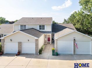 6207 Benjamin Pl, Lincoln, NE 68516