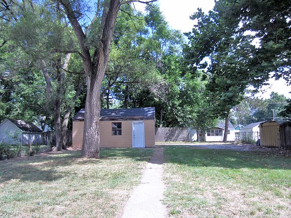 2nd image of 2721 W Fremont St