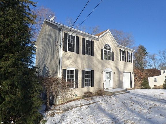2nd image of 241 Sussex Ave